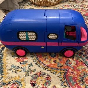 LOL surprise Glamper. Like new with accessories and dolls.